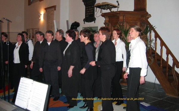 Patrick Holleeder dirigeert Gospelkoor Pamfanos, 26 januari 2003