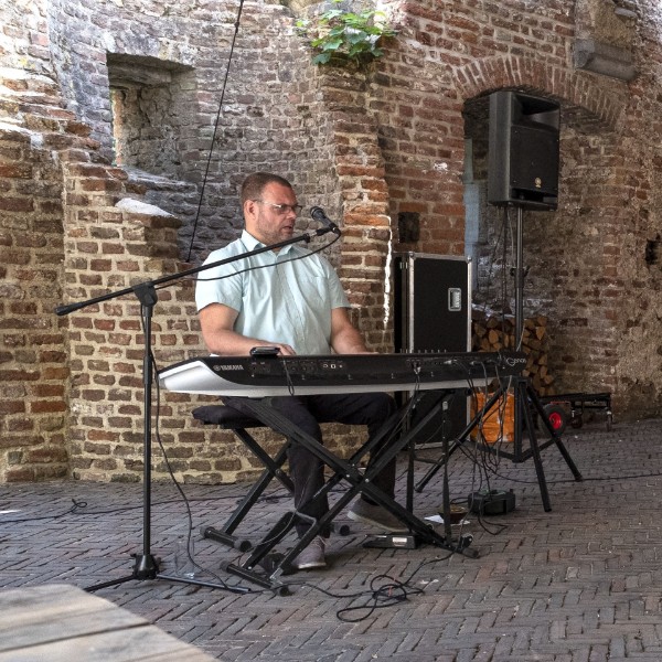 © Concert Patrick Holleeder bij Kasteel Duurstede, 1 juni 2020 © Concert Patrick Holleeder bij Kasteel Duurstede, 1 juni 2020