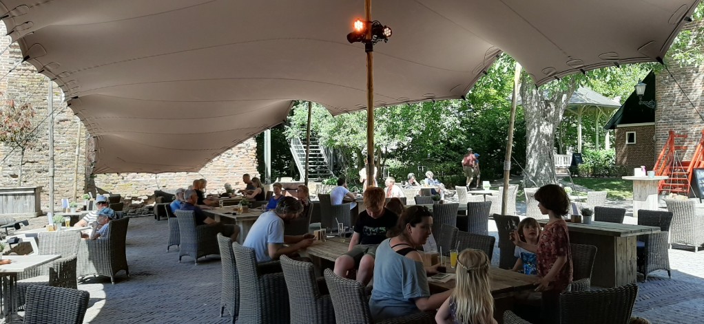 © Publiek bij Concert Patrick Holleeder bij Kasteel Duurstede, 1 juni 2020 © Publiek bij Concert Patrick Holleeder bij Kasteel Duurstede, 1 juni 2020